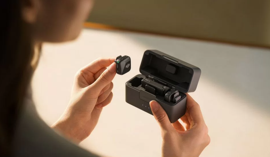 Беспроводной микрофон DJI MIC Mini (2 TX + 1 RX + Charging Case)